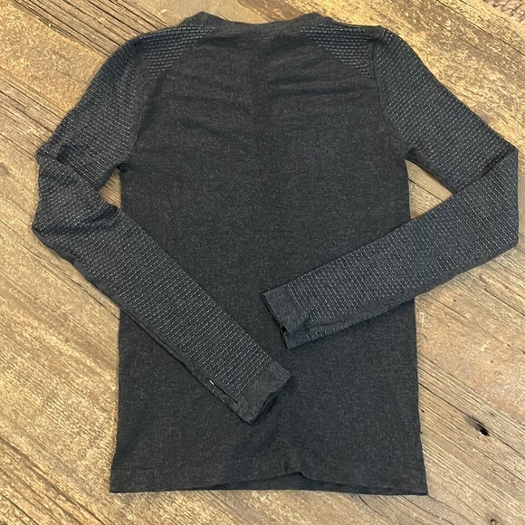 Fabletics Long Sleeve Active Top - Picture 3 of 9